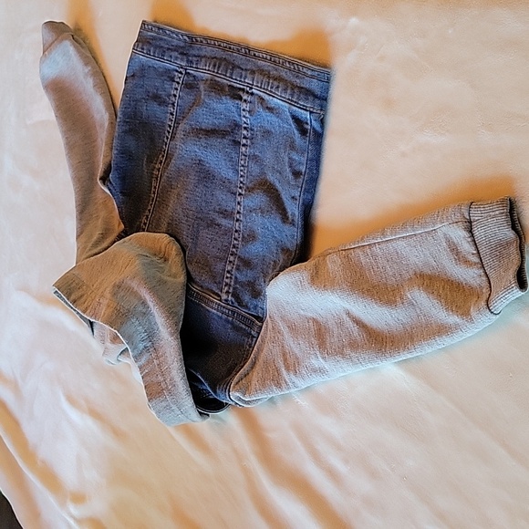 24 Month Levi's Jean Jacket - Picture 6 of 6